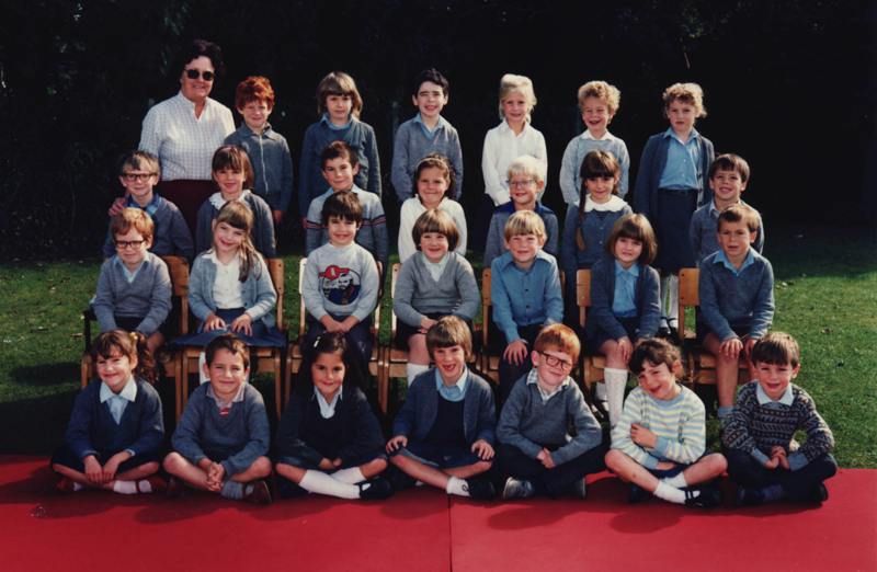 Shrivenham School class from the 1980s