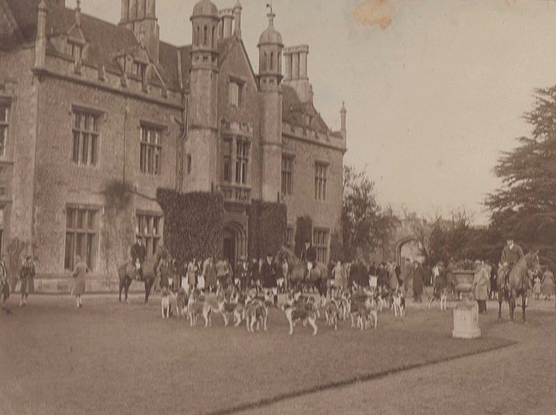 The Hunt Meeting at Beckett House in 1929