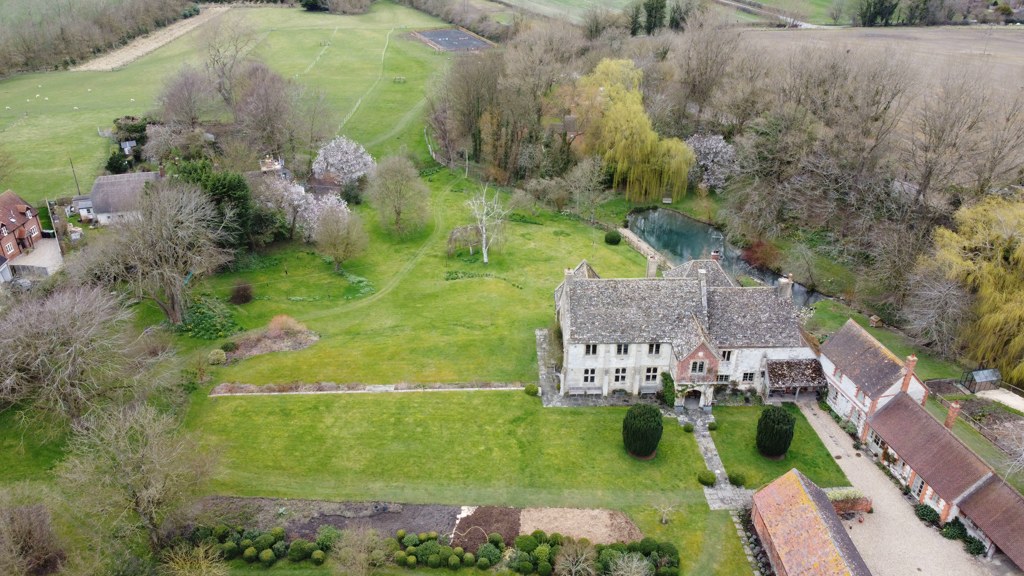 The Manor House, Ashbury from the front. Photo by Neil B. Maw