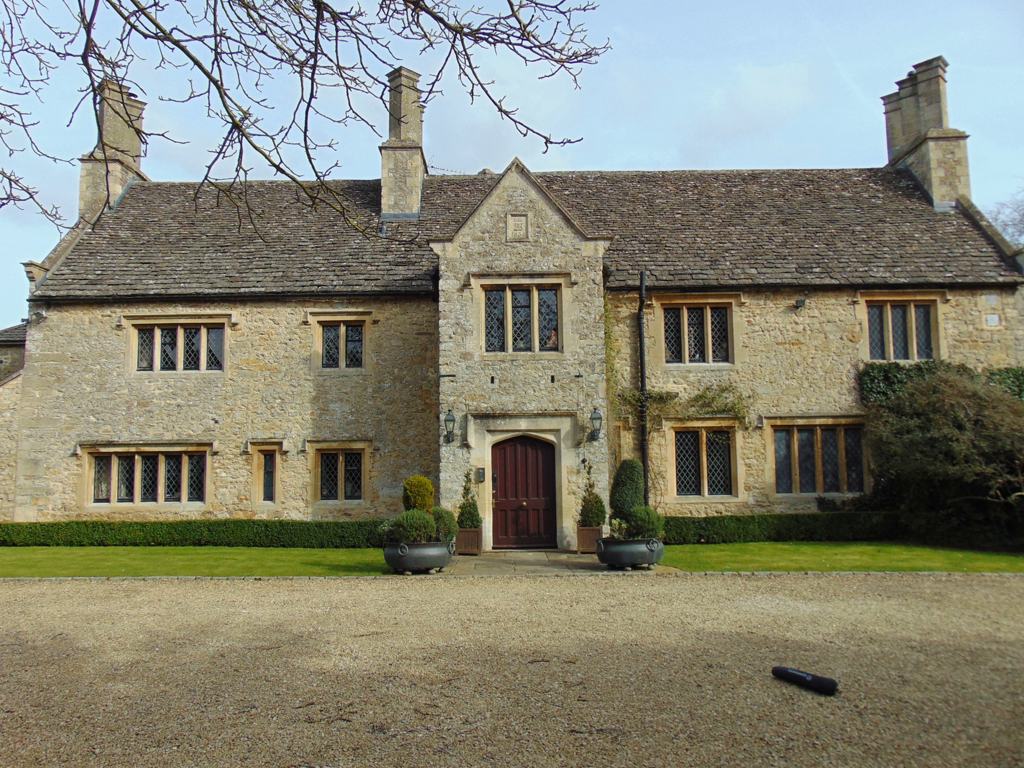 Shrivenham House, west wing, from where the bride left to attend her wedding. Photo by Neil B. Maw