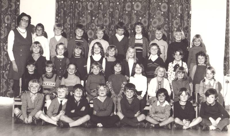 Shrivenham School Class from 1974/5