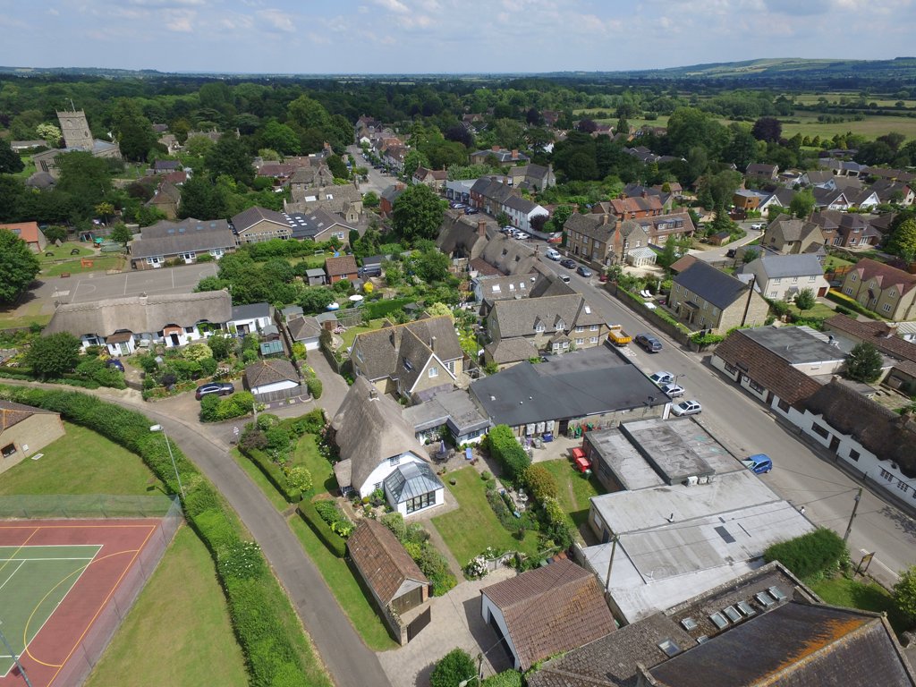 Shrivenham Hight Street. Photo by Neil B. Maw